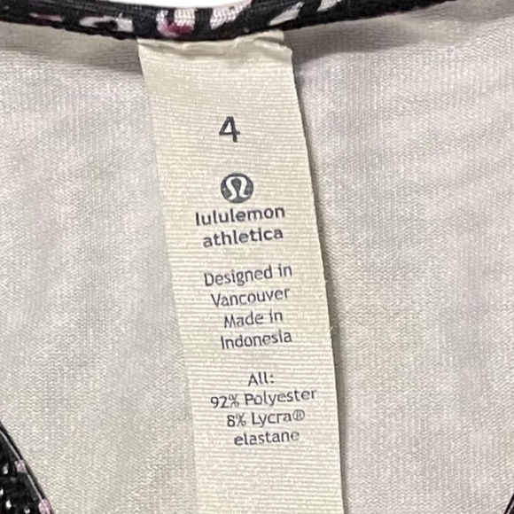 Lululemon‎ Abstract Purple Print Racerback Tank Top Size 4 - Picture 4 of 5